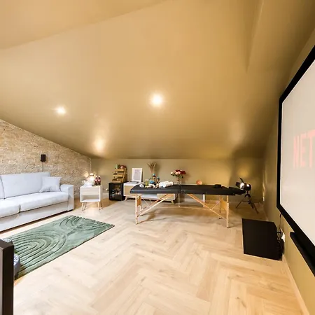 Famille Jusqu'à 5, Cinéma Privé Et Balnéo Près De La Basilique Saint-Bertrand-de-Comminges