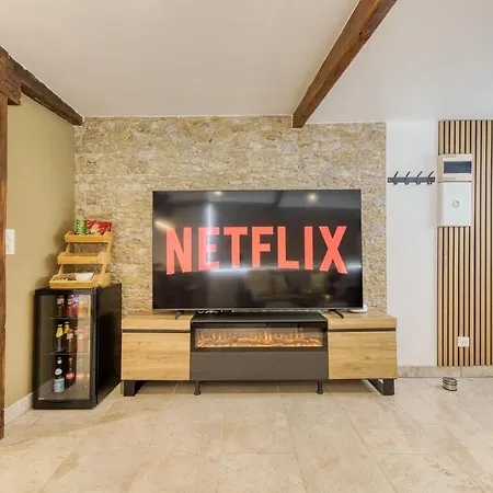 Famille Jusqu'à 5, Cinéma Privé Et Balnéo Près De La Basilique Saint-Bertrand-de-Comminges